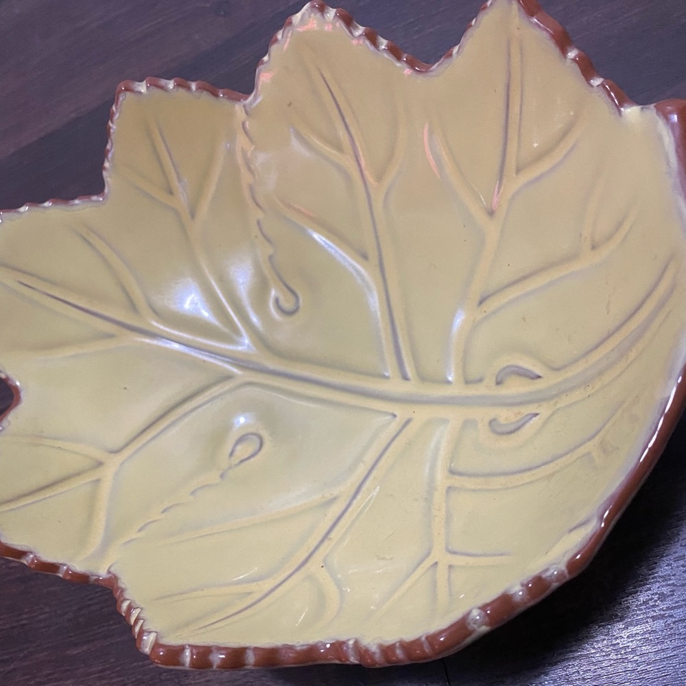 🍂 Large Ceramic Leaf Bowl Style Eyes by Baum Bros Naturals Collection - Picture 10 of 13